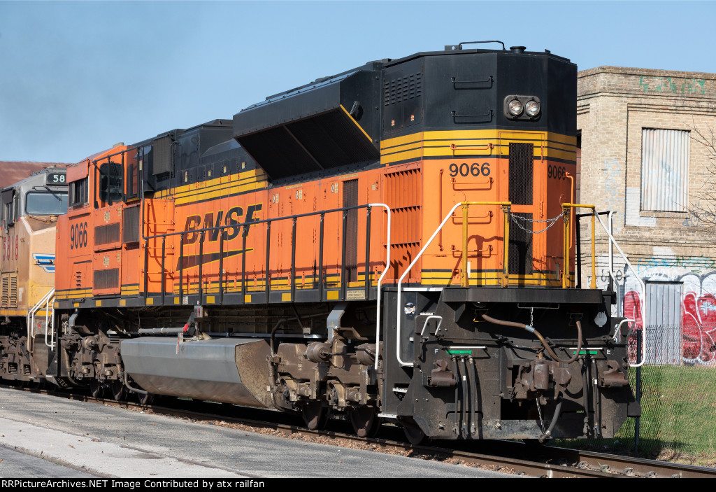 BNSF 9066